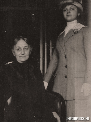 Alicja Szenwic née Auerbach – the second wife of Markus Szenwic, with her daughter Klara Spierer née Szenwic (photo from the private collection of Dany Yazbeck)